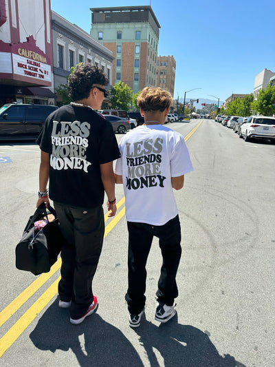 LESS FRIENDS MORE MONEY SHIRT(WHITE)