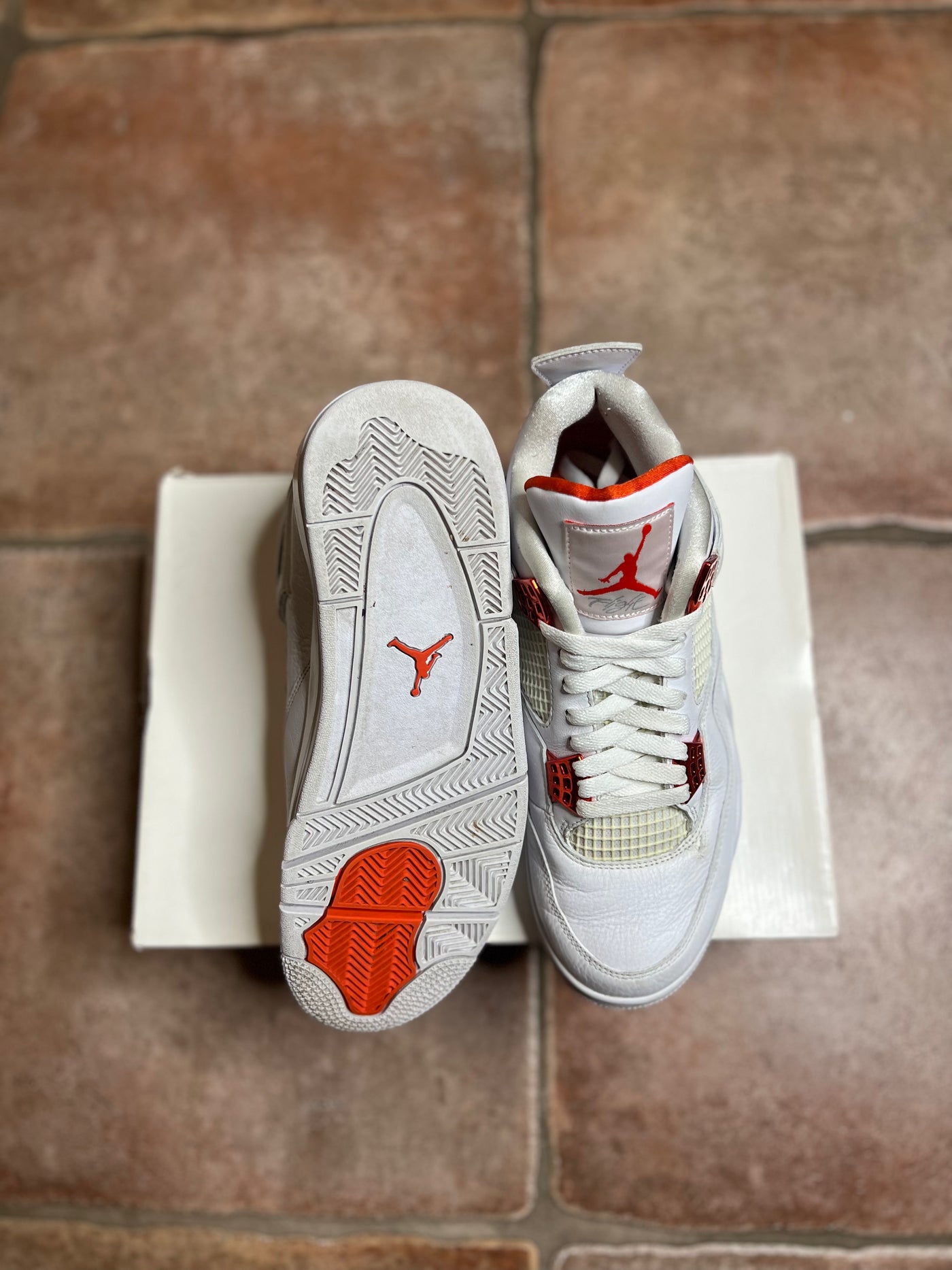 JORDAN 4 METALLIC ORANGE