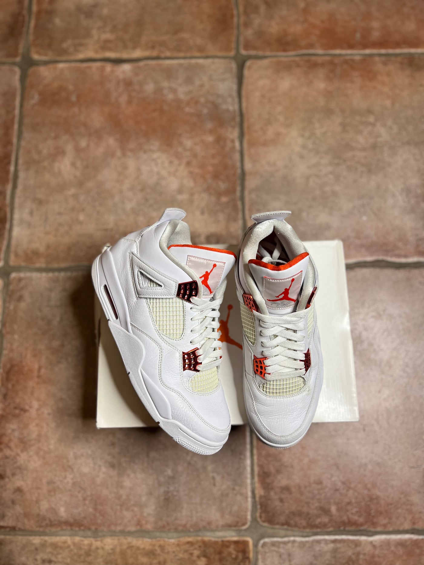 Retro 4 metallic discount orange